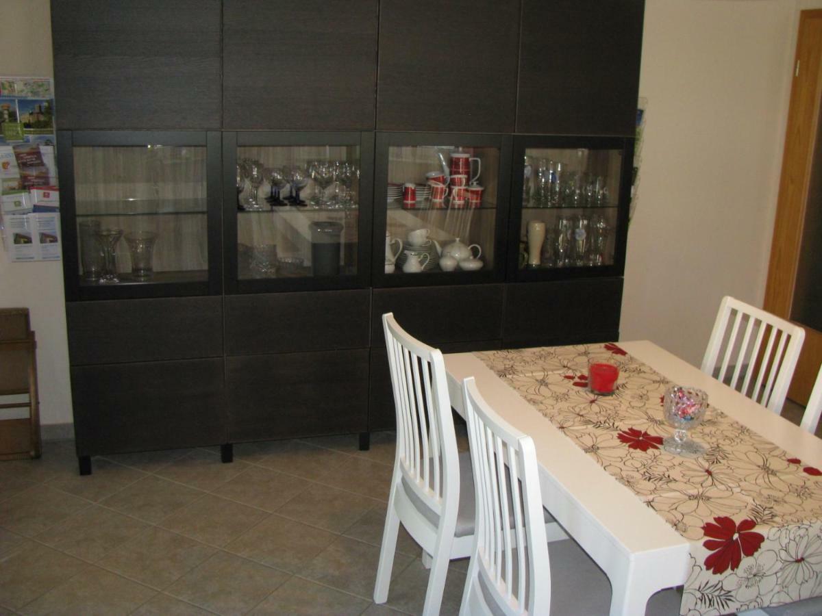 Ferienwohnung Herbsleben エクステリア 写真