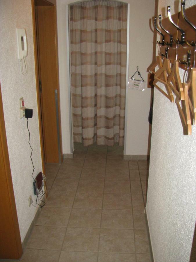 Ferienwohnung Herbsleben エクステリア 写真