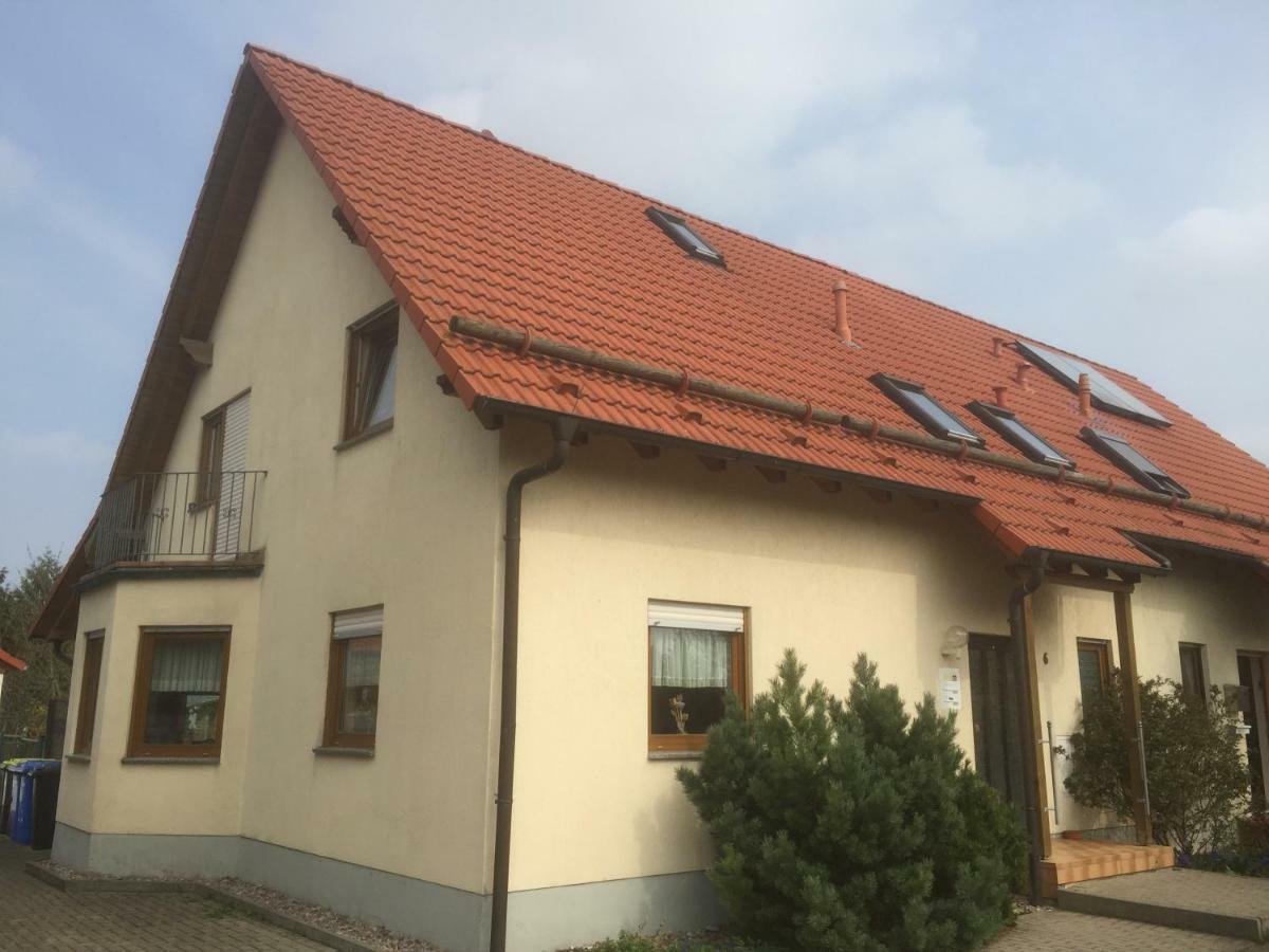 Ferienwohnung Herbsleben エクステリア 写真