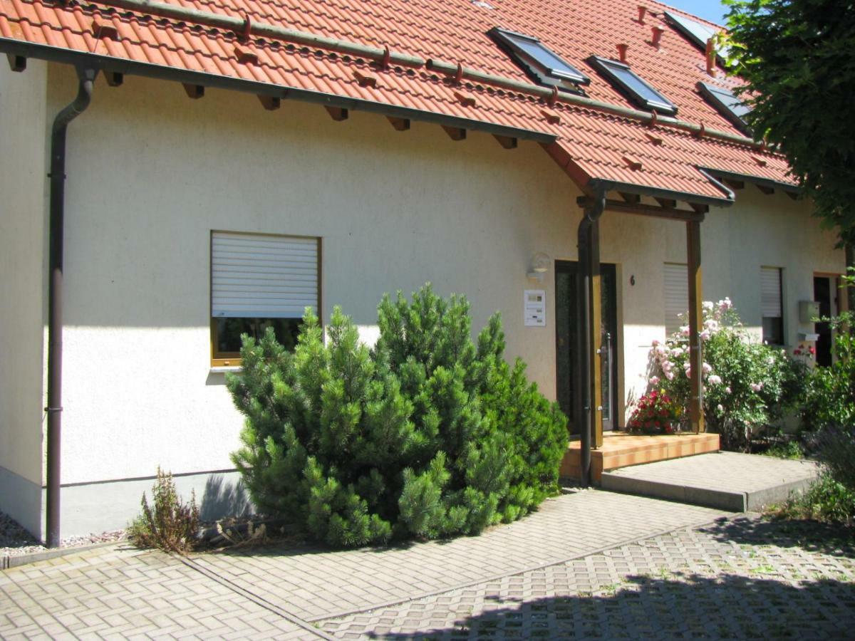 Ferienwohnung Herbsleben エクステリア 写真