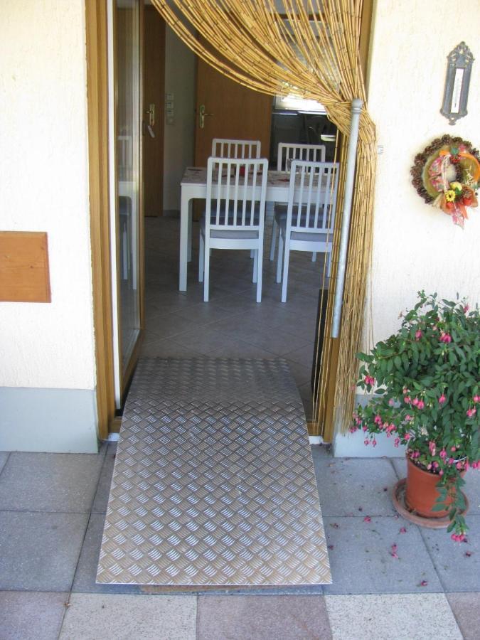 Ferienwohnung Herbsleben エクステリア 写真